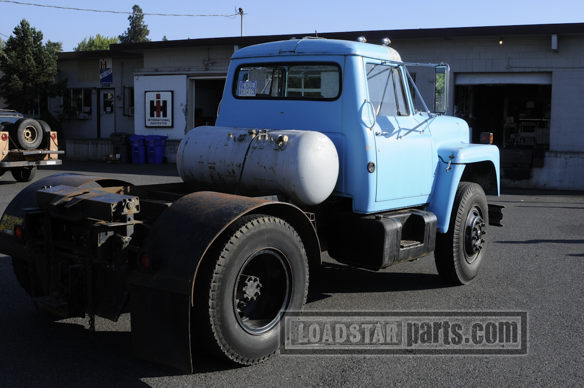 International Harvester Loadstar 1977 loadstar 1800 back wheels